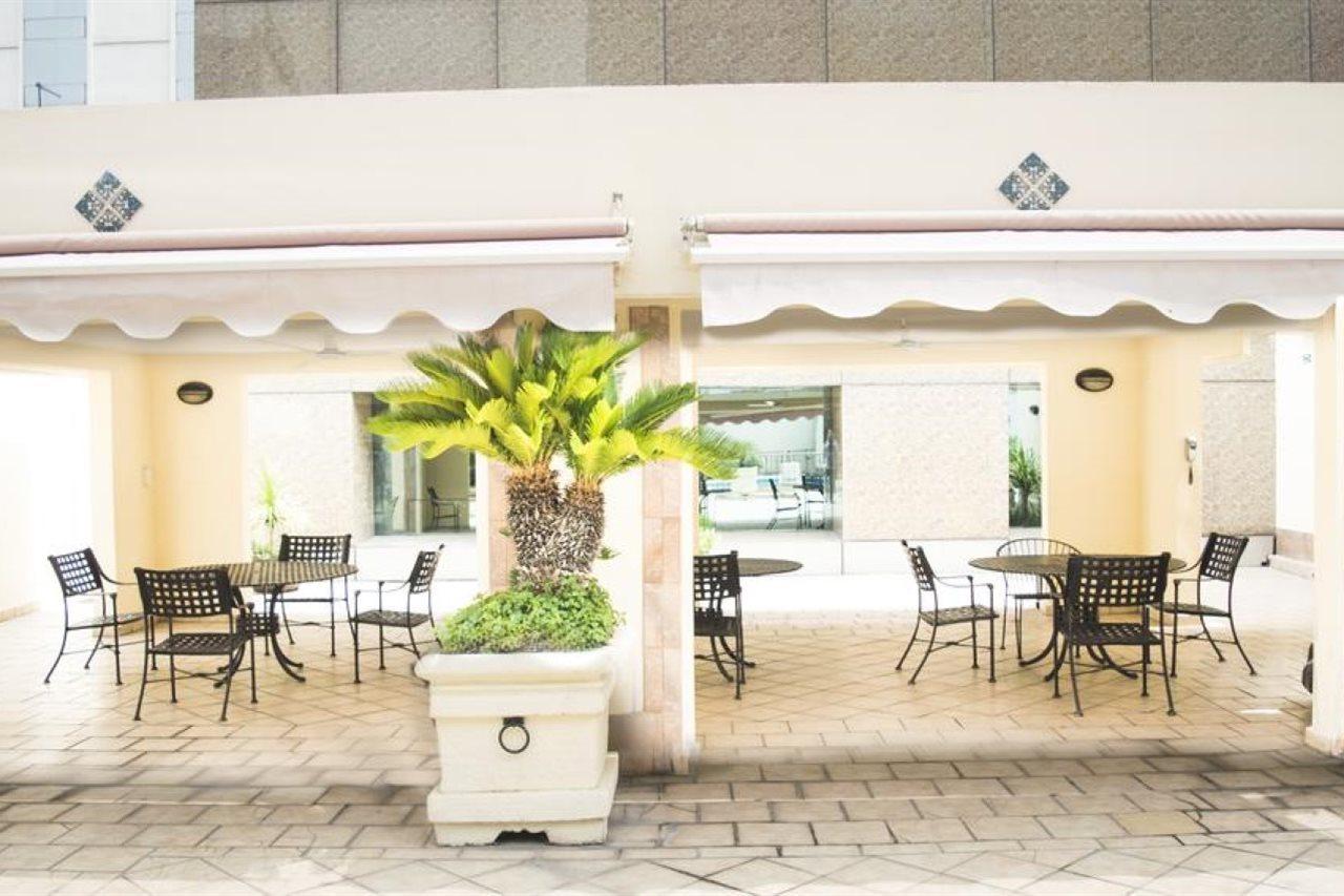 Istay Hotel Monterrey Historico Екстер'єр фото