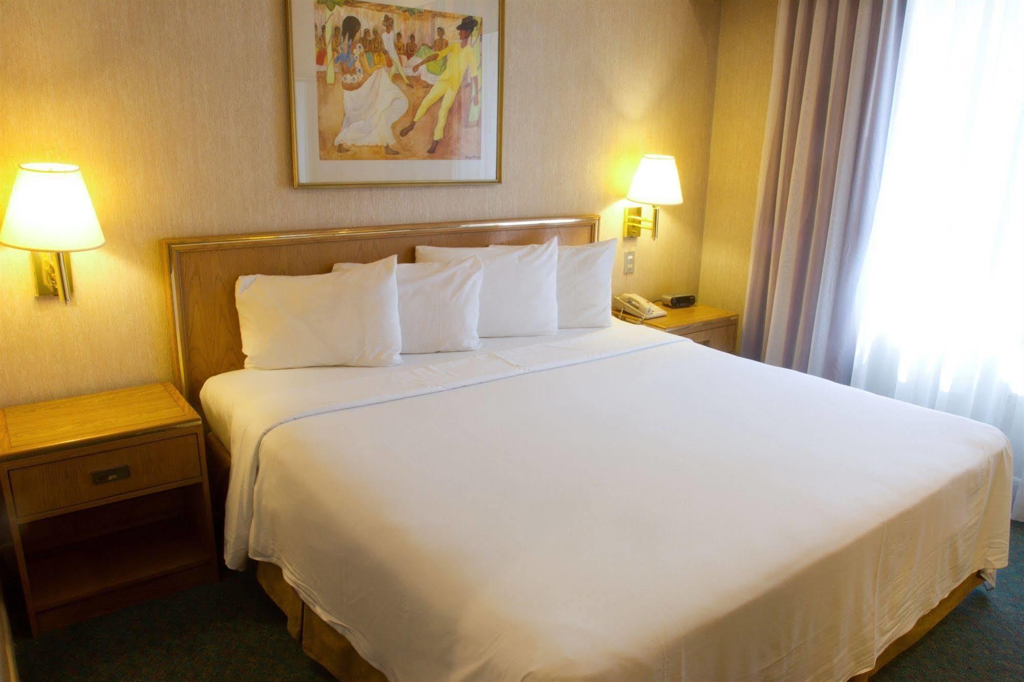 Istay Hotel Monterrey Historico Екстер'єр фото